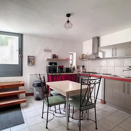 Holiday home Le Temps Suspendu : Maison Atypique Au Coeur De *